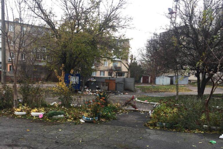 Бердянцы жалуются на количество мусора в городе (ФОТО)