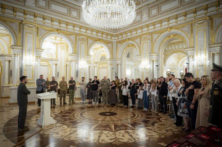 Родини військових, які загинули в Запорізькій області, отримали ордени