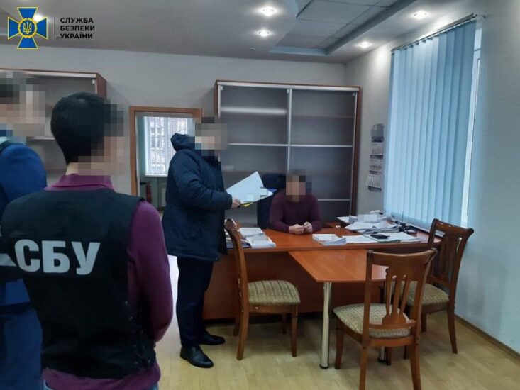 SBU podozrevayet Zaporozhskuyu meriyu v korruptsii na zakupke nasosov v mnogokvartirnykh domakh