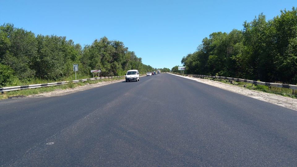 Na trasse pod Vasil'yevkoy zakonchili remont dorogi