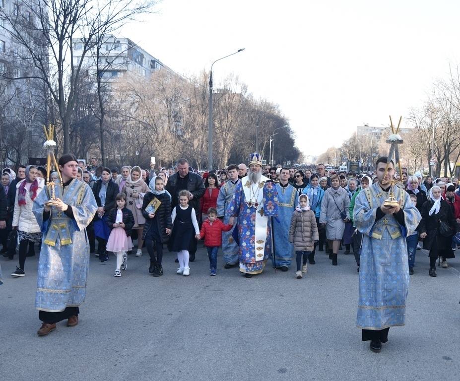 В Запорожье из-за крестной ходы перекроют проспект