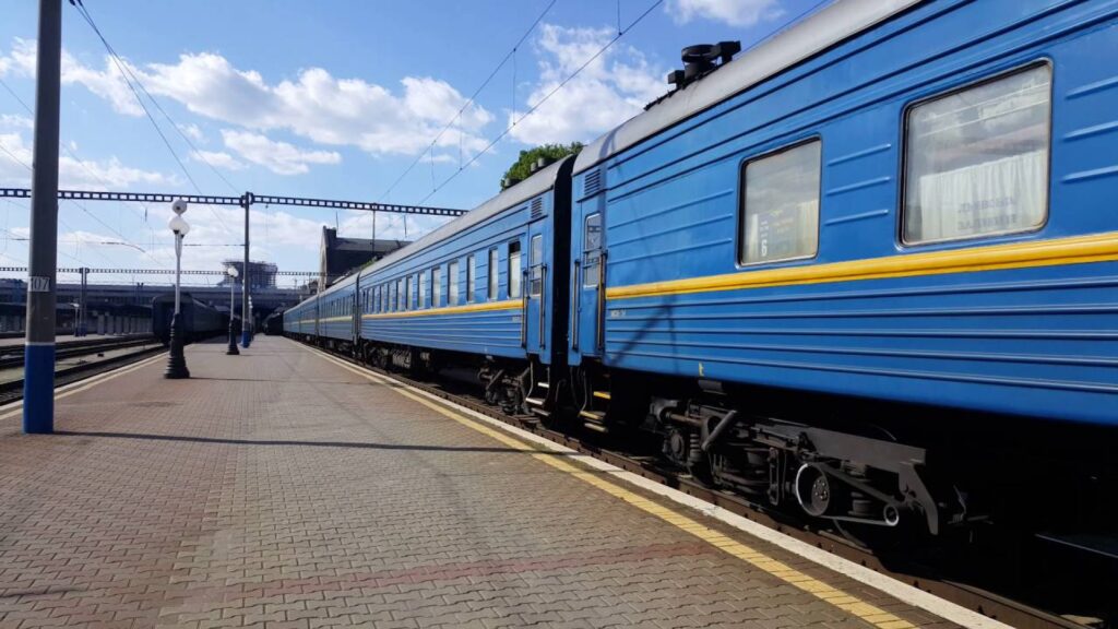 Пригородные поезда в Запорожской области - измененный график