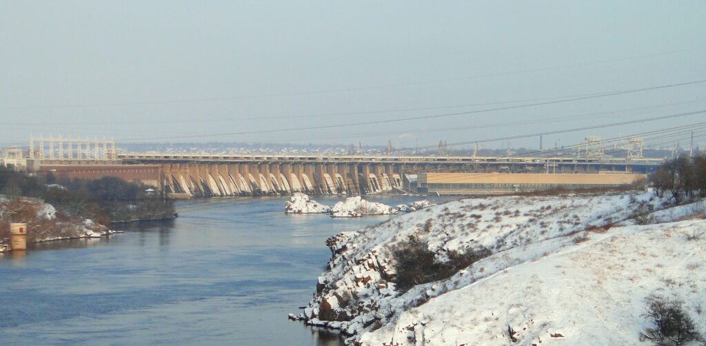 Запорожец заминировал ДнепроГЭС