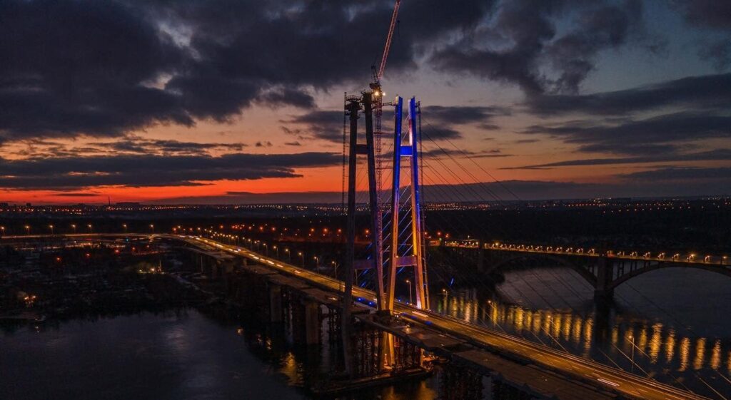 Вантовый мост в Запорожье показали с высоты птичьего полёта