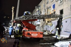 Взрыв бытового газа: фото и видео с места трагедии в Запорожье