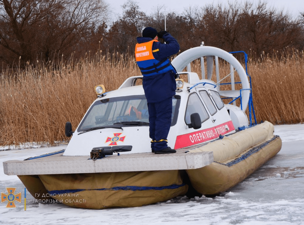 На Каховском водохранилище дежурят спасатели (ФОТО)