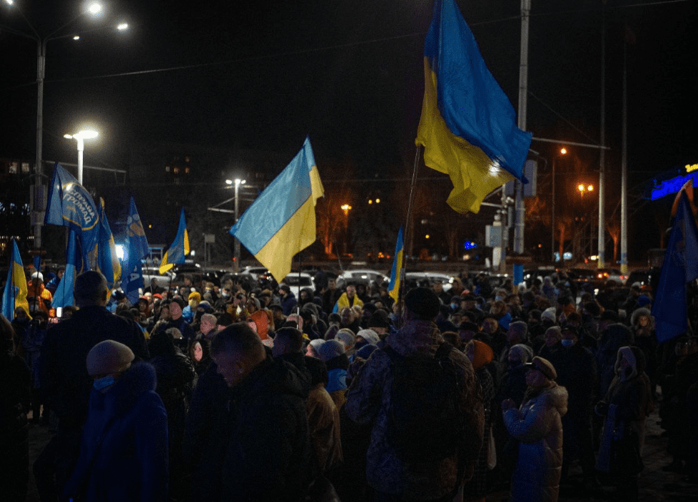 Запорожье будет сопротивляться: горожане вышли на митинг