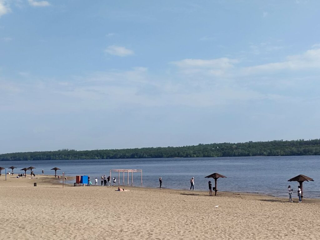 В Запоріжжі на пляжах купатися заборонено