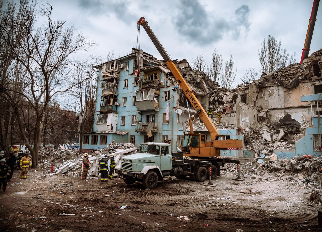 запорізький рятувальник про наслідки прильотів 