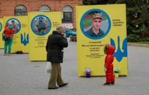 У Запоріжжі до Дня Збройних Сил України встановили нові призми для вшанування полеглих воїнів