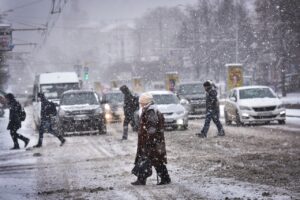 На дорогах Запоріжжя 9 січня небезпечно: правила безпеки для водіїв та пішоходів