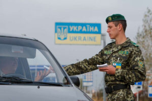 Не всім запорізьким студентам доступне право виїзду за кордон: які виші не в списку