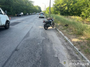 У Запоріжжі мотоцикліст збив двох жінок