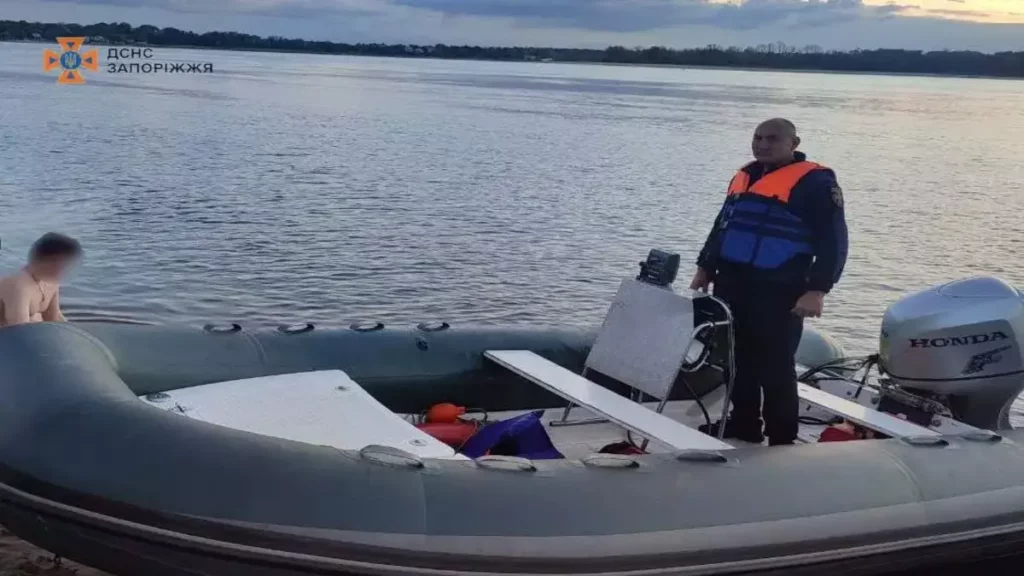 У Запоріжжі двоє чоловіків ледь не потонули в Дніпрі