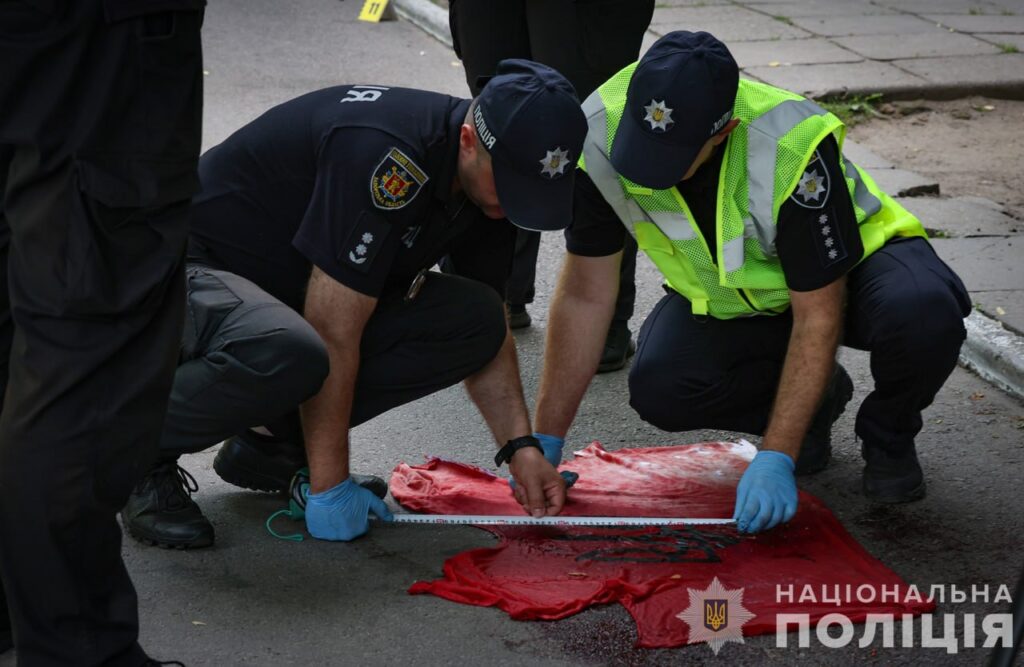 Поліція показала фото з місця вбивства Максима Денщіка