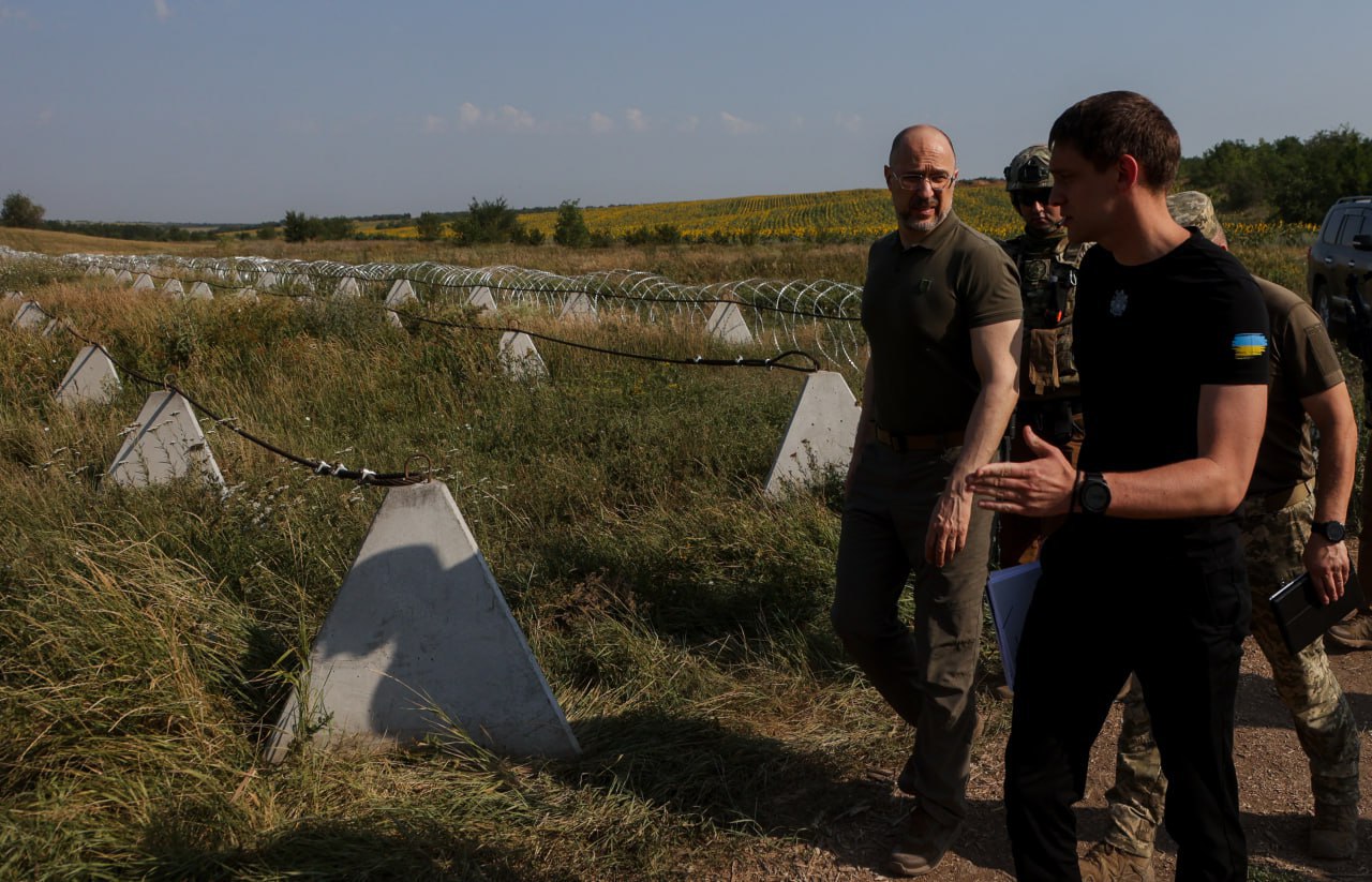 Прем'єр-міністр Шмигаль обстежив фортифікації на Запоріжжі (ФОТО)