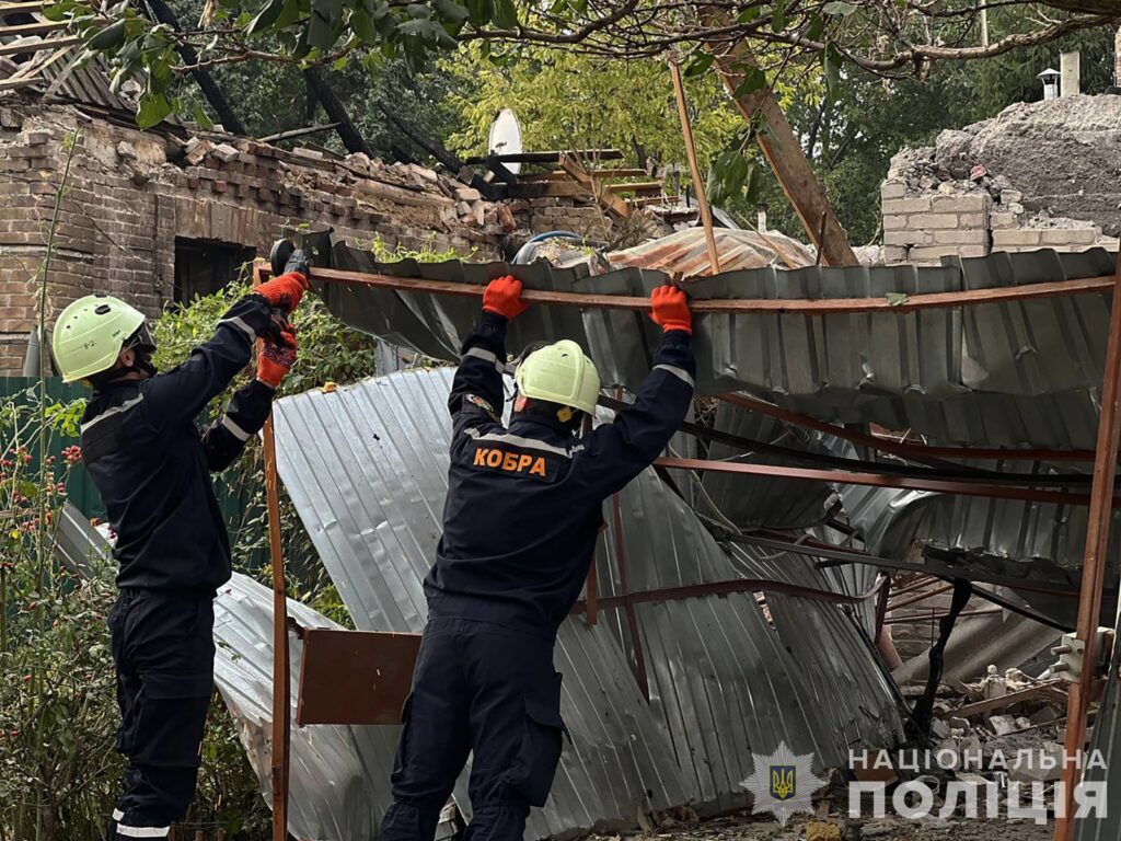 Поліція показала наслідки атаки по Запоріжжю 27 серпня (ФОТО)