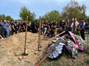 В Малокатеринівці попрощалися з 14-річним Дмитром Гречаником, який загинув внаслідок російської атаки