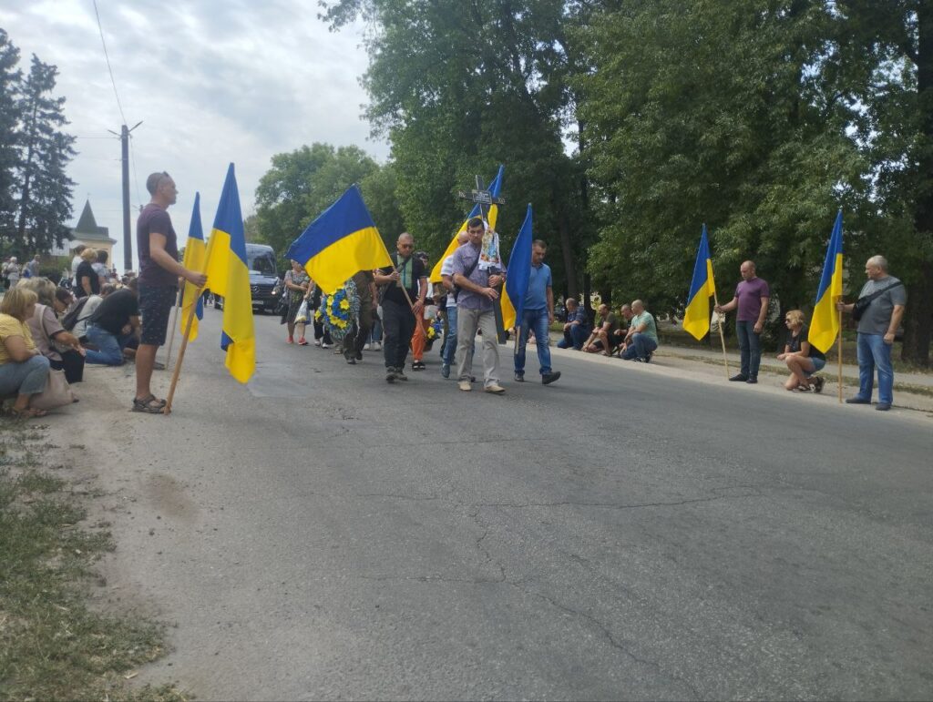 У Вільнянську провели в останню путь військового