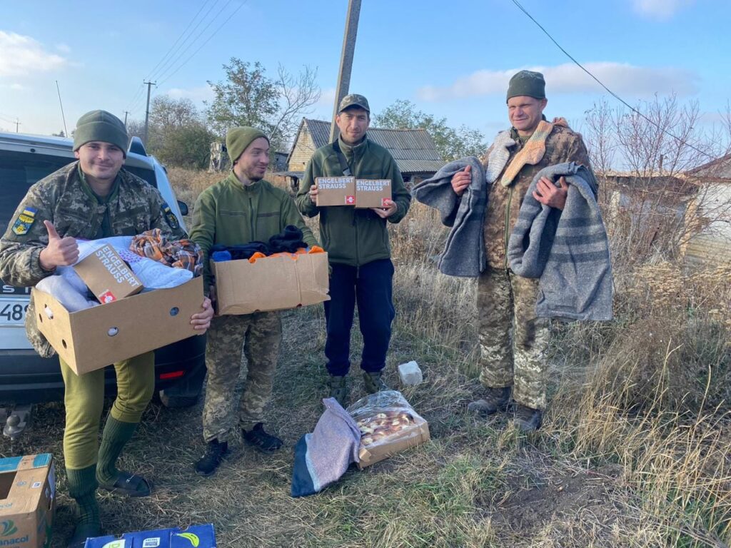 Волонтерка допомагає українським військовим