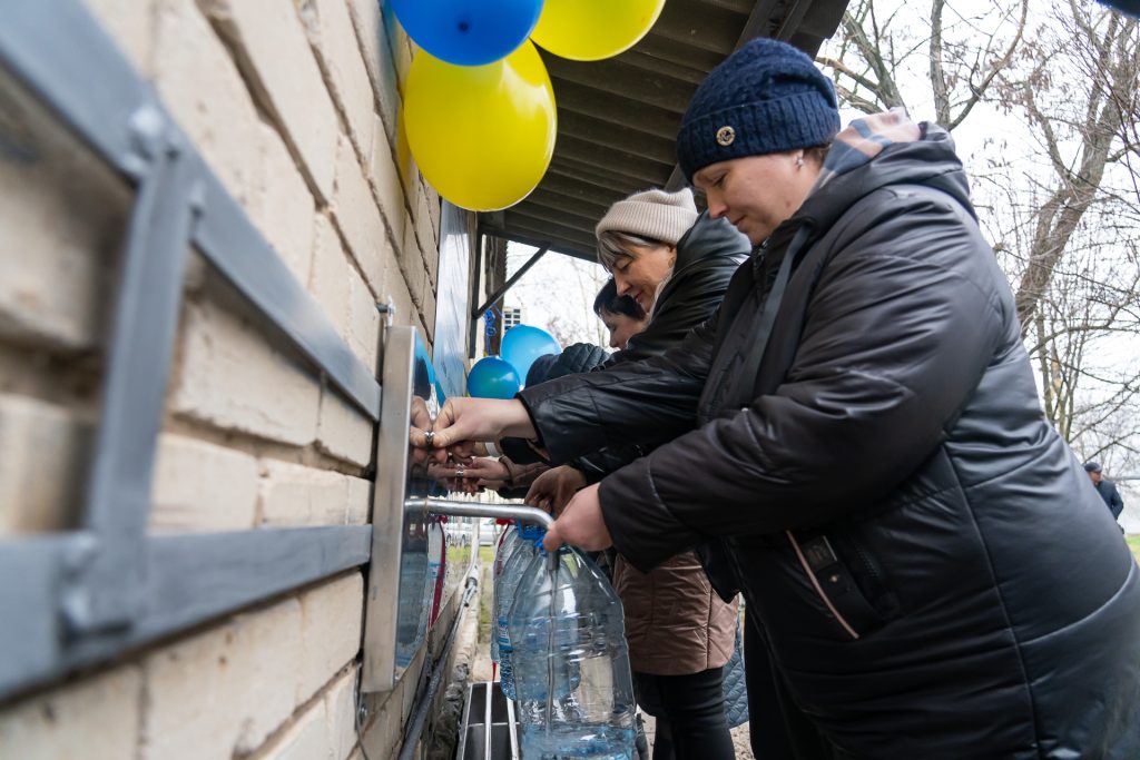 У Мелокатеринівці Запорізького району відкрили бювет з артезіанською водою