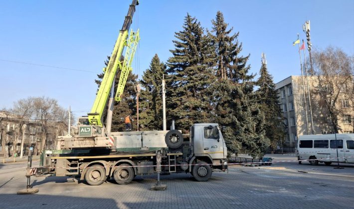 У Комунарському та Заводському районах Запоріжжя встановлюють модульні захисні споруди, які будуть використовуватися як укриття та об'єкти для бізнесу.