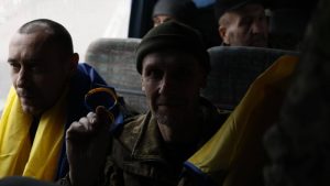 Україна повернула з полону 150 військових, зокрема із Запорізької області (ФОТО)